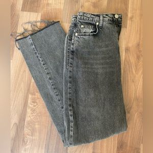 PrettyLittleThing Dark-Washed Distressed Straight leg Jeans Black Grey